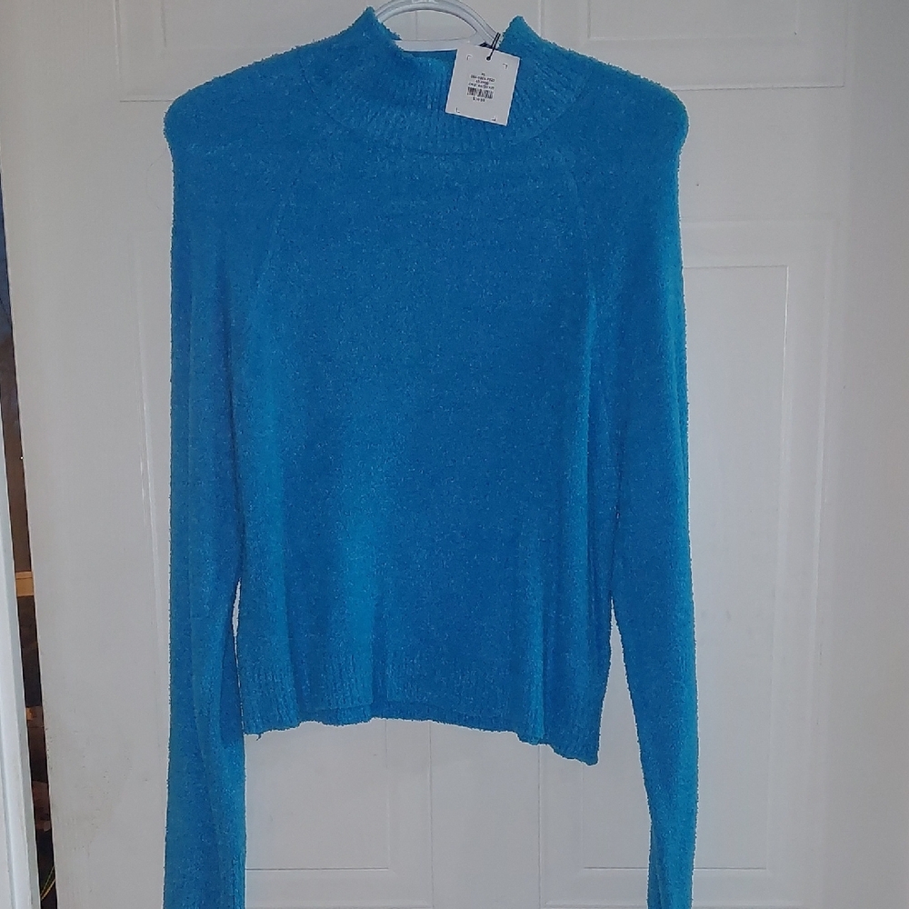 Revamped Vibrant Blue Turtleneck Sweater